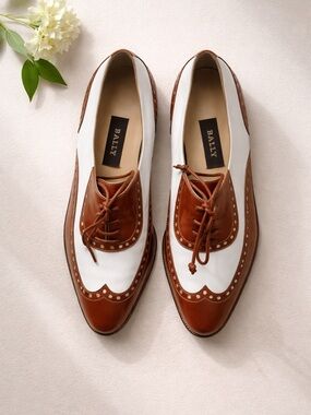Bally Vintage Two-Tone Leather Oxford Shoes – Size 5.5